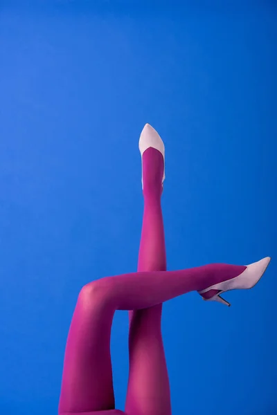 Cropped View Woman Purple Tights Footwear Posing Blue — Stock Photo, Image