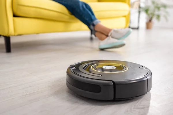 Cropped View Female Legs Robotic Vacuum Cleaner Floor Living Room — Stock Photo, Image