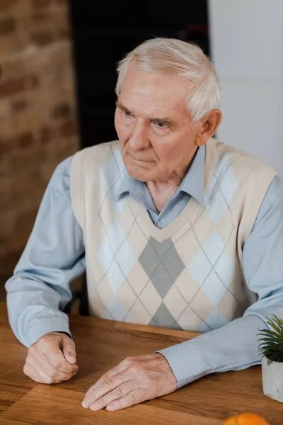 Upset Senior Man Sitting Home Quarantine — Stock Photo, Image