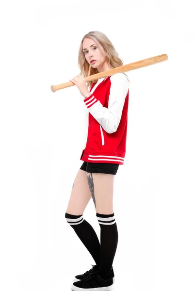 Femme posant avec une batte de baseball — Photo de stock