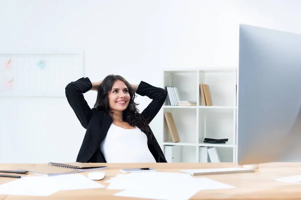 Relaxing businesswoman — Stock Photo