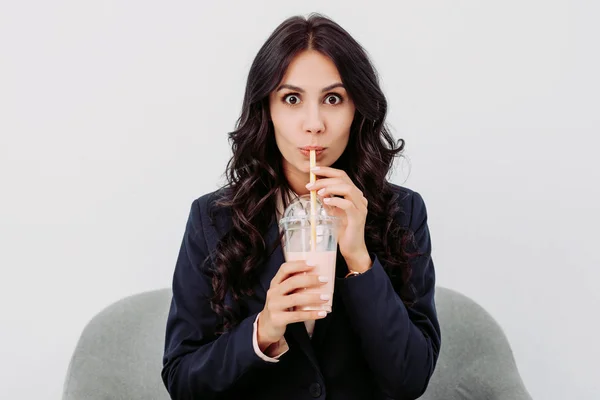 Drinking milkshake — Stock Photo