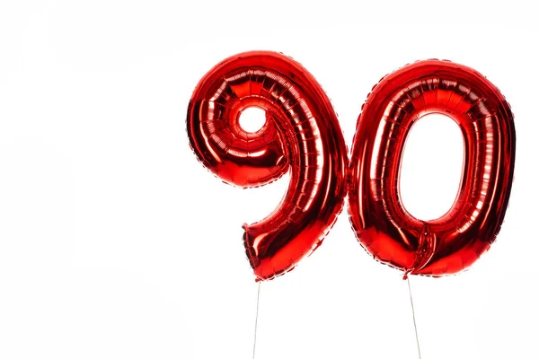 Numéro 90 ballons rouges isolés sur blanc — Photo de stock