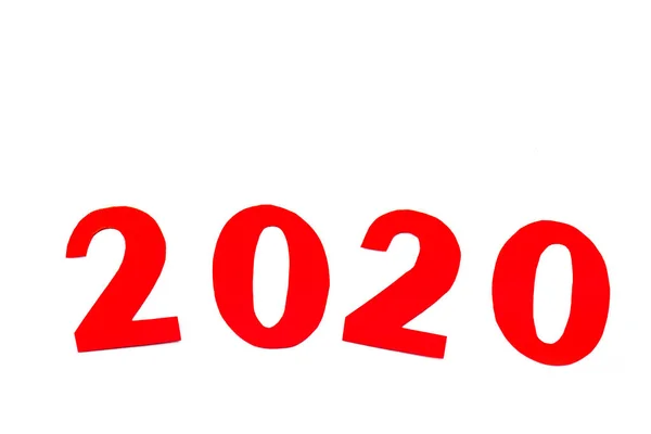 Vista superior do número vermelho colorido 2020 isolado no branco — Fotografia de Stock
