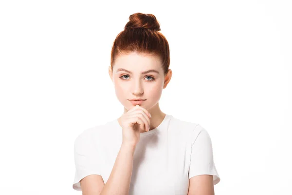Schöne skeptische Teenager mit sauberer Haut, isoliert auf weiß — Stockfoto