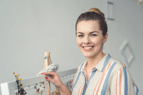 Happy florist at workplace — Stock Photo, Image