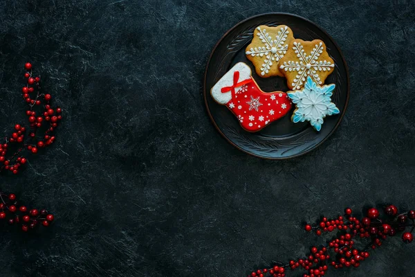 Homemade gingerbreads on plate — Stock Photo, Image