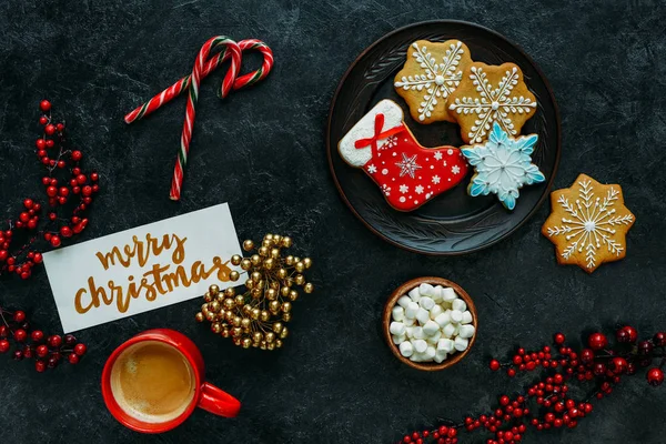 Hausgemachte weihnachtliche Lebkuchen — Stockfoto