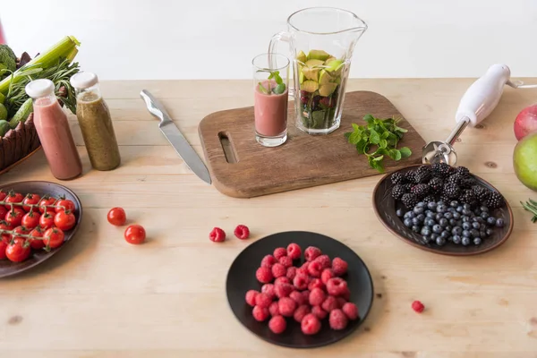 Ingredientes para la bebida desintoxicante —  Fotos de Stock