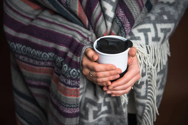 Girl holding thermos cup — Stock Photo, Image