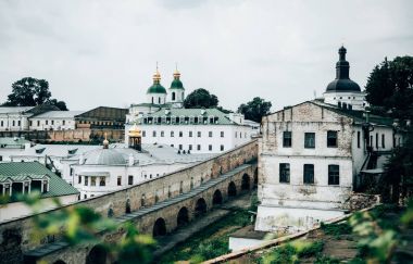 Ukrayna Kiev Pechersk Lavra Kilisesi'nin güzel eski binalar