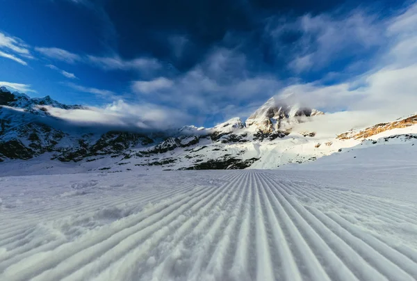 Montañas Tranquilas Paisaje Bajo Cielo Azul Austria — Foto de Stock