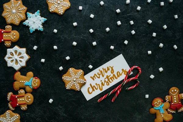 Weihnachten Lebkuchen, Marshmallows und Grußkarte — Stockfoto