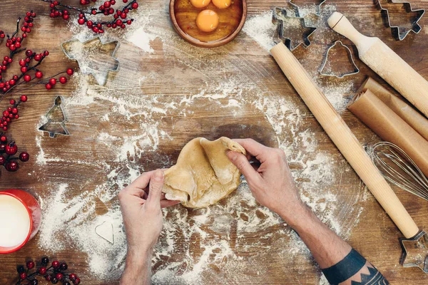 Massa de pão de gengibre para biscoitos de Natal — Fotografia de Stock