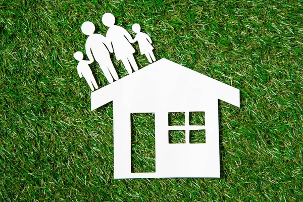 Life insurance concept on grass — Stock Photo, Image