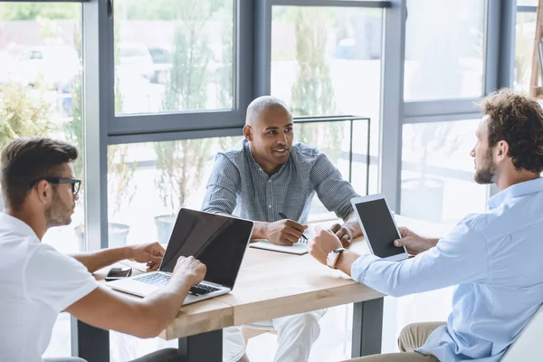 Multicultural business people at meeting — Stock Photo, Image