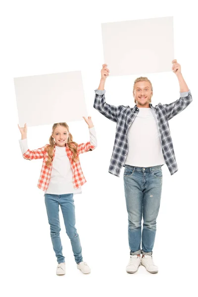 Père et fille avec bannières vierges — Photo