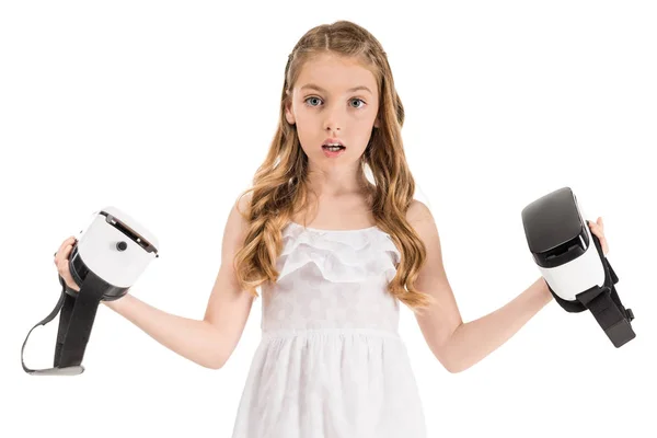 Kleines Mädchen mit vr-Headsets lizenzfreie Stockfotos
