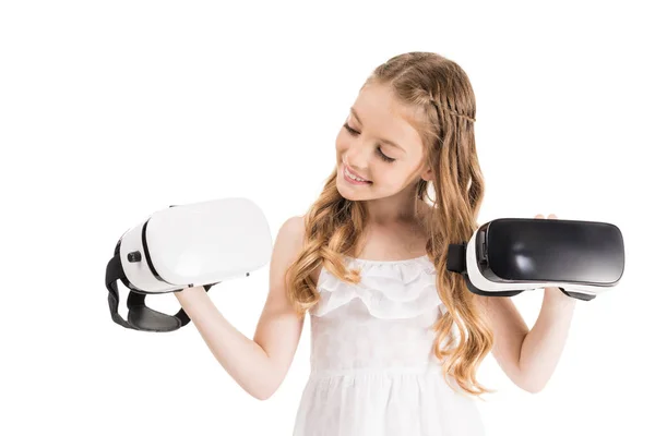 Kleines Mädchen mit vr-Headsets Stockfoto