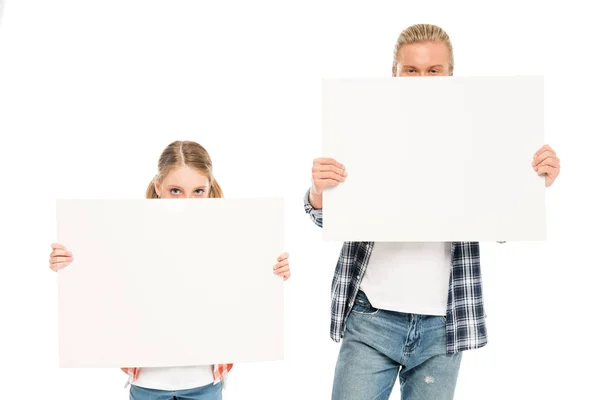 Vater und Tochter mit leeren Transparenten lizenzfreie Stockfotos