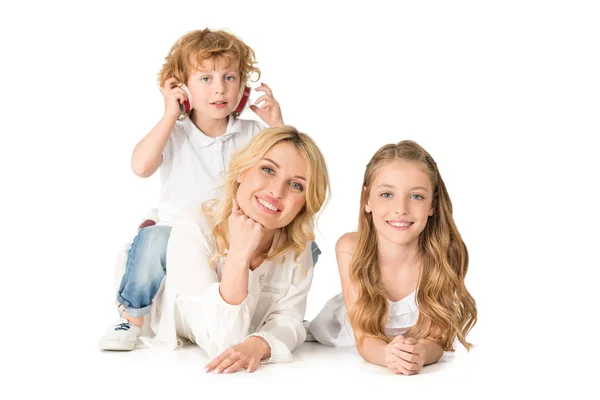 Familia sonriente — Stock Photo
