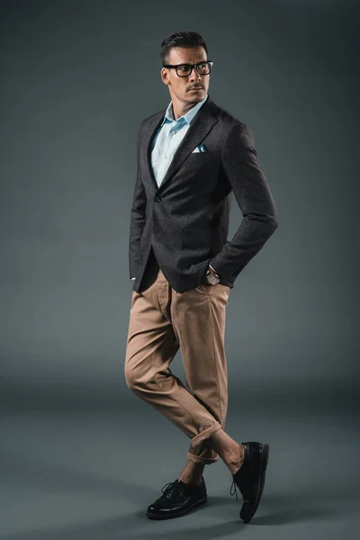 Stylish man in suit — Stock Photo, Image