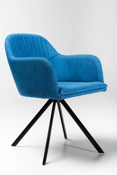 Stilvoller blauer Stuhl — Stockfoto