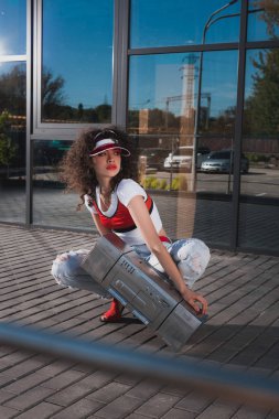 boombox güzel kadınla