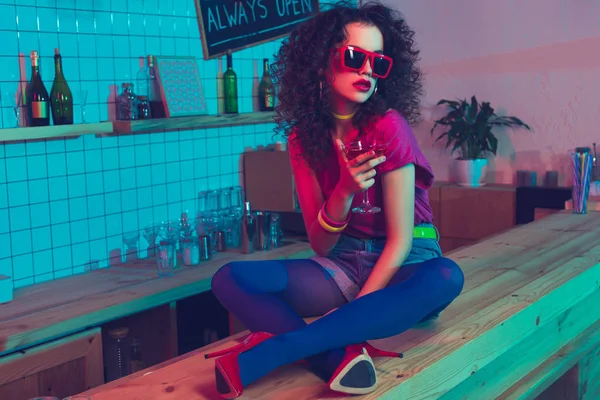 Fashionable woman with cocktail — Stock Photo, Image