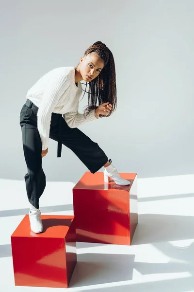 Mujer afroamericana de moda — Foto de Stock