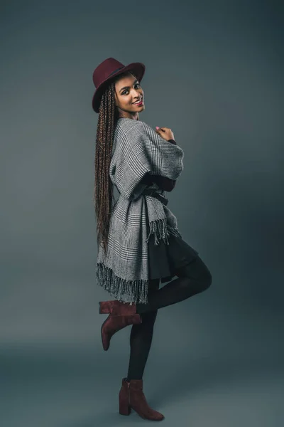 Chica afroamericana con estilo — Foto de Stock