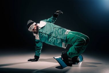 Snowboard Snowboard yaparken pratik