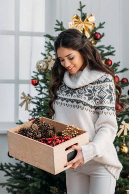 doğal Noel dekor kutu kadınla