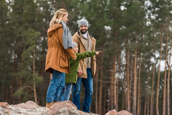 Family spending time on nature — Stock Photo, Image