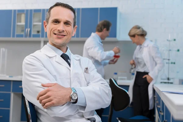 Trabalhador médico sorridente — Fotografia de Stock