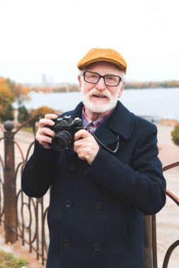fotoğraf makinesi ile komuta sizde
