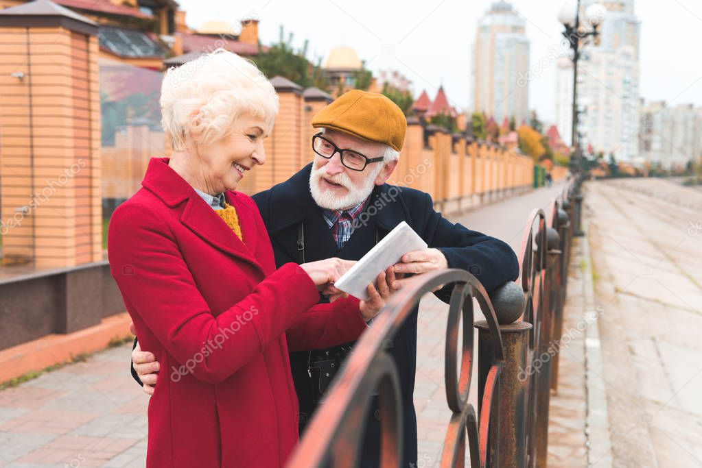 couple using tablet