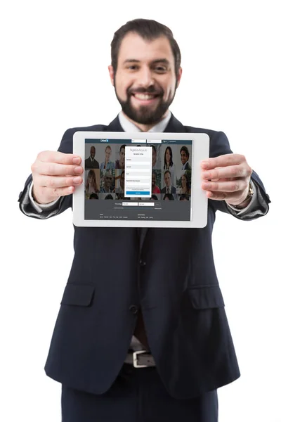 LinkedIn Web sitesi ile tablet — Stok fotoğraf