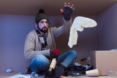 kirli evsiz alkollü