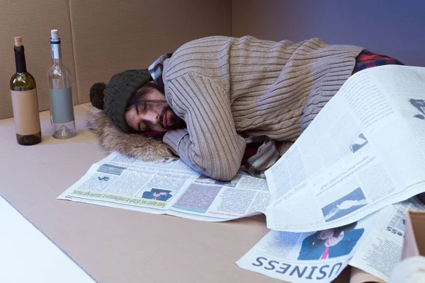 Sleeping homeless man — Stock Photo, Image