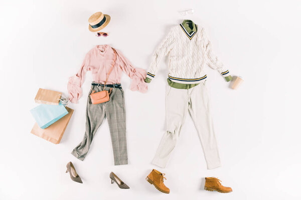 стильная одежда с сумками
 