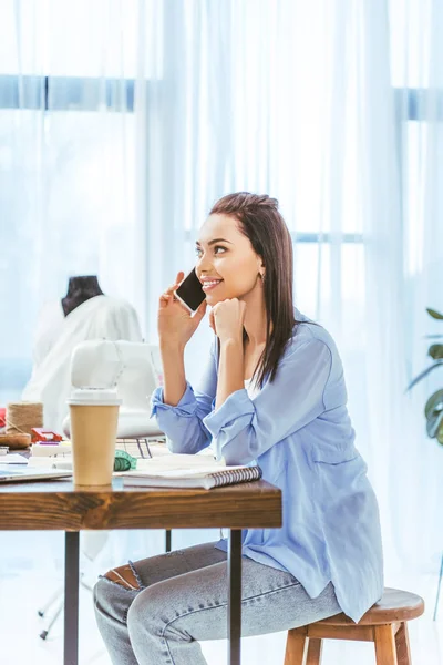 Beautiful Designer Talking Smartphone Working Place — Free Stock Photo