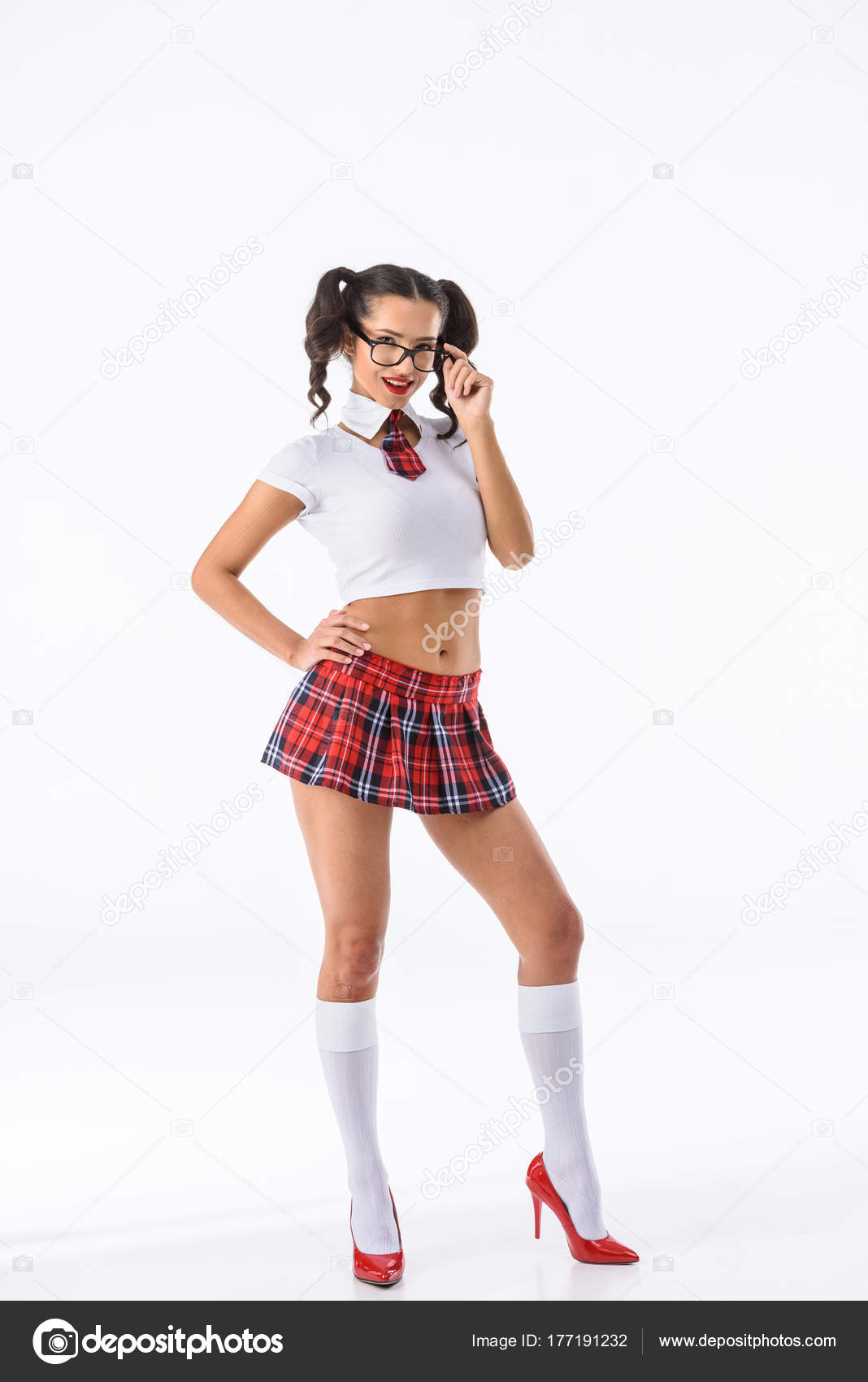 Jeune Écolière Sexy Jupe Carreaux Rouges Lunettes Isolées Sur Blanc Image Libre De Droit Par 