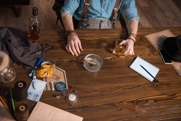 Cropped Shot Fashion Designer Drinking Whisky Smoking Cigar Workplace — Stock Photo, Image