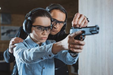 atış poligonu müşteri yardımcı eğitmen