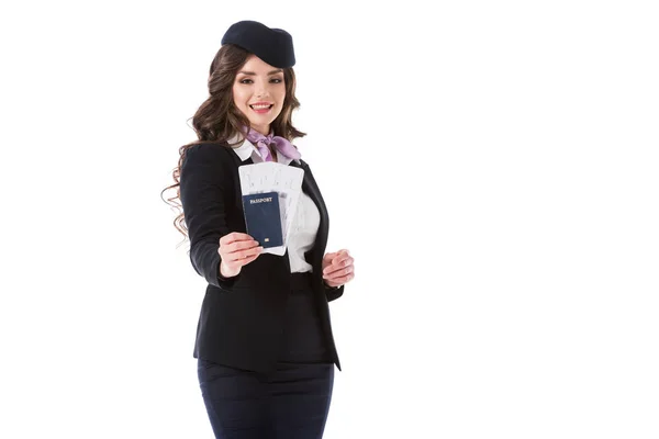 Attraktive Stewardess Zeigt Pass Und Tickets Isoliert Auf Weiß — Stockfoto