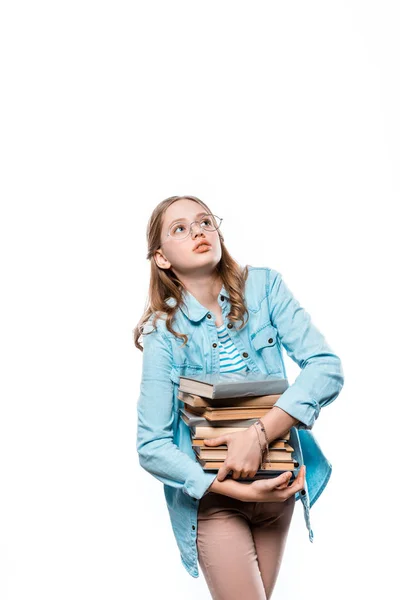 Schattige Tienermeisje Brillen Houden Stapel Boeken Opzoeken Geïsoleerd Wit — Stockfoto