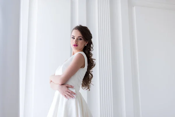 Beautiful Brunette Bride Wedding Dress Looking Camera — Stock Photo, Image