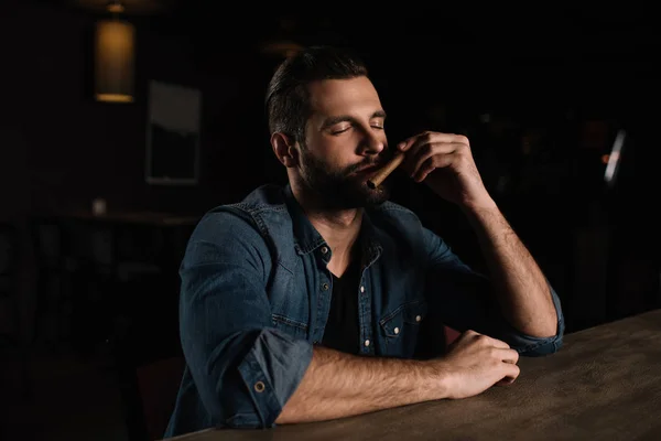 Visitor Sitting Bar Counter Sniffing Cigar — Stock Photo, Image