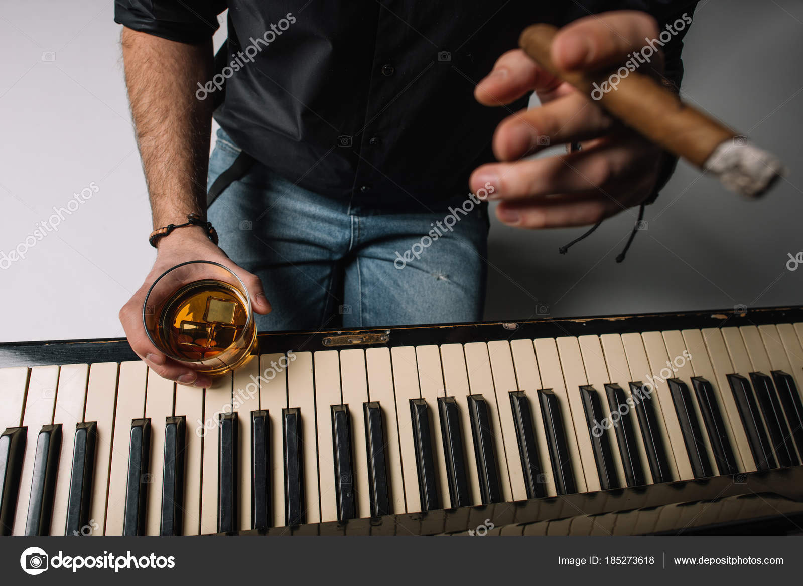 Whiskey Stock Photo by ©VitalikRadko 185273618